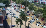 Toàn cảnh Thái Nguyên chìm trong biển nước, người dân bất lực nhìn tài sản trôi theo dòng nước