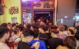 Phố đi bộ nhộn nhịp sau thời gian dừng hoạt động để chống dịch Covid-19