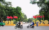 Phố phường rực rỡ chào mừng 1010 năm Thăng Long - Hà Nội