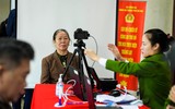 Tận tình phục vụ nhân dân đến làm căn cước công dân 