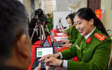 Tận tình phục vụ nhân dân đến làm căn cước công dân 