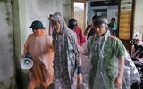 Công an các tỉnh miền Trung căng mình giúp dân ứng phó siêu bão Noru