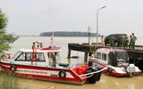 Công an các tỉnh miền Trung căng mình giúp dân ứng phó siêu bão Noru