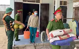 Công an các tỉnh miền Trung căng mình giúp dân ứng phó siêu bão Noru