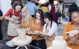 Người đẹp Hoa hậu Du lịch thế giới quảng bá du lịch làng nghề của Thủ đô