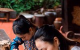 Về Đường Lâm trải nghiệm làm tranh sơn mài 