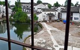 Ngôi làng kỳ lạ khiến người bên ngoài dễ vào, khó ra