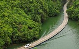 Kỳ lạ, cầu gỗ nổi giữa sông chịu được sức nặng 10.000 người, dù không có trụ chống