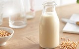 Công dụng thần kỳ 5 loại nước giúp hoa, cây cảnh phát triển tươi tốt
