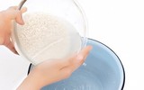 Công dụng thần kỳ 5 loại nước giúp hoa, cây cảnh phát triển tươi tốt