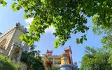 Lâu đài phủ sương, đẹp như trong chuyện cổ tích 