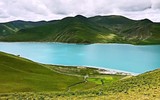 Hồ nước huyền bí chứa cả triệu tấn cá nhưng không ai dám đánh bắt