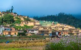 Ngôi làng độc đáo, có hàng trăm ngôi nhà đan xen, thông nhau