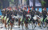 Toàn cảnh lễ diễu binh, diễu hành kỷ niệm 50 năm Giải phóng miền nam, thống nhất đất nước