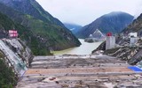Trung Quốc sắp vận hành đập thủy điện cao ngang tòa nhà 100 tầng