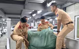 Tuổi trẻ Cảnh sát giao thông Hà Nội xung kích hỗ trợ người dân vùng ngập