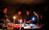 [ẢNH] Dân thường mắc kẹt trong cuộc giao tranh ác liệt giữa Amenia và Azerbaijan