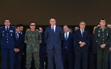 [ẢNH] Ẩn ý đằng sau cuộc diễu binh bất thường bên ngoài Dinh Tổng thống Brazil