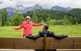 [ẢNH] Những khoảnh khắc đáng nhớ về bà Merkel trong 16 năm làm Thủ tướng Đức