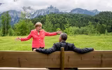 [ẢNH] Những khoảnh khắc đáng nhớ về bà Merkel trong 16 năm làm Thủ tướng Đức