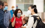 Cảnh đoàn tụ xúc động sau khi Australia mở cửa biên giới 