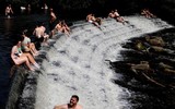 Người dân ‘quay cuồng’ với nhiệt độ cao chưa từng có trong lịch sử nước Anh