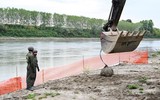 Loạt công trình cổ và xác tàu chiến phát lộ do hạn hán