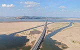 Người dân Trung Quốc ‘quay cuồng’ trong nắng nóng và hạn hán nghiêm trọng