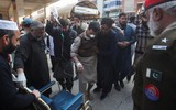 Diễn biến mới nhất vụ đánh bom đền thờ Hồi giáo ở Pakistan khiến 83 người thiệt mạng
