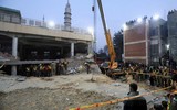 Diễn biến mới nhất vụ đánh bom đền thờ Hồi giáo ở Pakistan khiến 83 người thiệt mạng