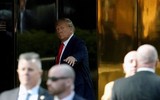 Cựu Tổng thống Mỹ Donald Trump đến New York để trình diện tại tòa án