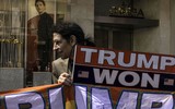 Cựu Tổng thống Mỹ Donald Trump đến New York để trình diện tại tòa án