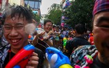 Tưng bừng Lễ hội té nước Songkran tại Thủ đô Bangkok của Thái Lan