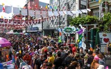 Tưng bừng Lễ hội té nước Songkran tại Thủ đô Bangkok của Thái Lan