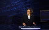 Những nội dung chính trong ‘màn so găng đầu tiên’ giữa 2 ứng viên Donald Trump -Kamala Harris