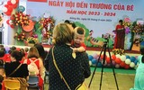 Muôn vàn cảm xúc của trẻ nhỏ trong ngày khai giảng năm học mới