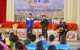 Công an Thủ đô với hành trình “Xuân biên cương - Nâng bước em đến trường”