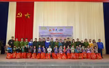 Công an Thủ đô với hành trình “Xuân biên cương - Nâng bước em đến trường”