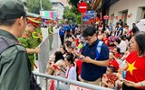 Người dân háo hức chờ lễ sơ duyệt diễu binh, diễu hành sự kiện A80