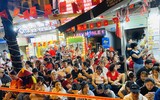 Ga Hà Nội: Trong mưa và trong sương vẫn rộn ràng không khí chờ xem tổng duyệt A80