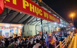 Ga Hà Nội: Trong mưa và trong sương vẫn rộn ràng không khí chờ xem tổng duyệt A80