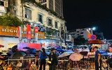 Ga Hà Nội: Trong mưa và trong sương vẫn rộn ràng không khí chờ xem tổng duyệt A80