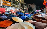 Ga Hà Nội: Trong mưa và trong sương vẫn rộn ràng không khí chờ xem tổng duyệt A80