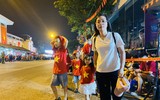 Một “đêm trắng” tại ga Hà Nội: Người người nô nức chờ đón Tết Độc lập