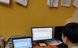 Niềm vui của những công dân đầu tiên ở Hà Nội nhận biển số xe đăng ký tại Công an cấp xã