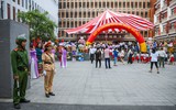 Công an Hà Nội cùng học sinh trên mọi nẻo đường đến trường ngày khai giảng
