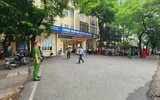 Công an Hà Nội cùng học sinh trên mọi nẻo đường đến trường ngày khai giảng