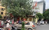 Công an Hà Nội cùng học sinh trên mọi nẻo đường đến trường ngày khai giảng
