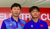 HLV Kim Sang-sik muốn sớm có vé vào bán kết