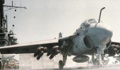 Cường kích hạm A-6 cực mạnh của Mỹ bị bắn hạ trong chiến dịch Điện Biên Phủ trên không
